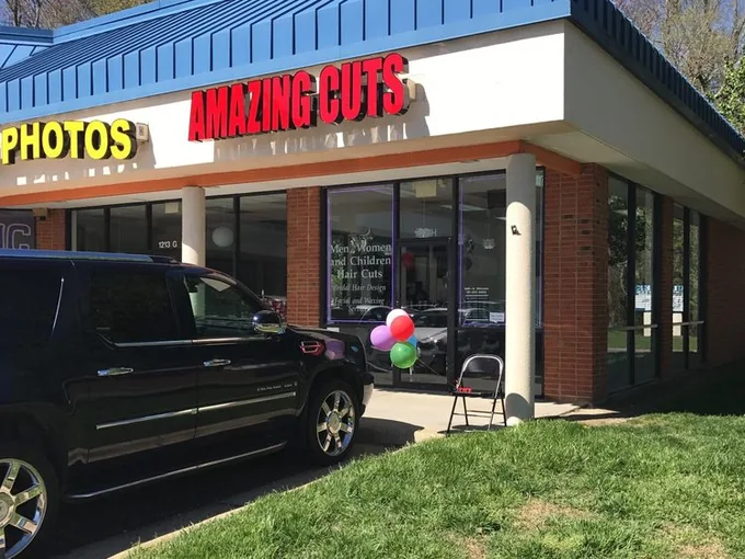 The Amazing Cuts storefront in Yorktown, Virginia.